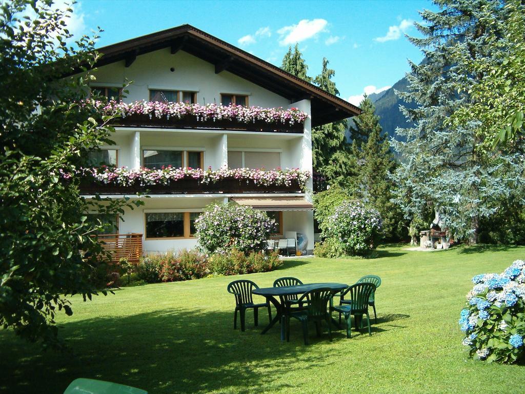 Gaestehaus Ahornblick Mayrhofen Luaran gambar