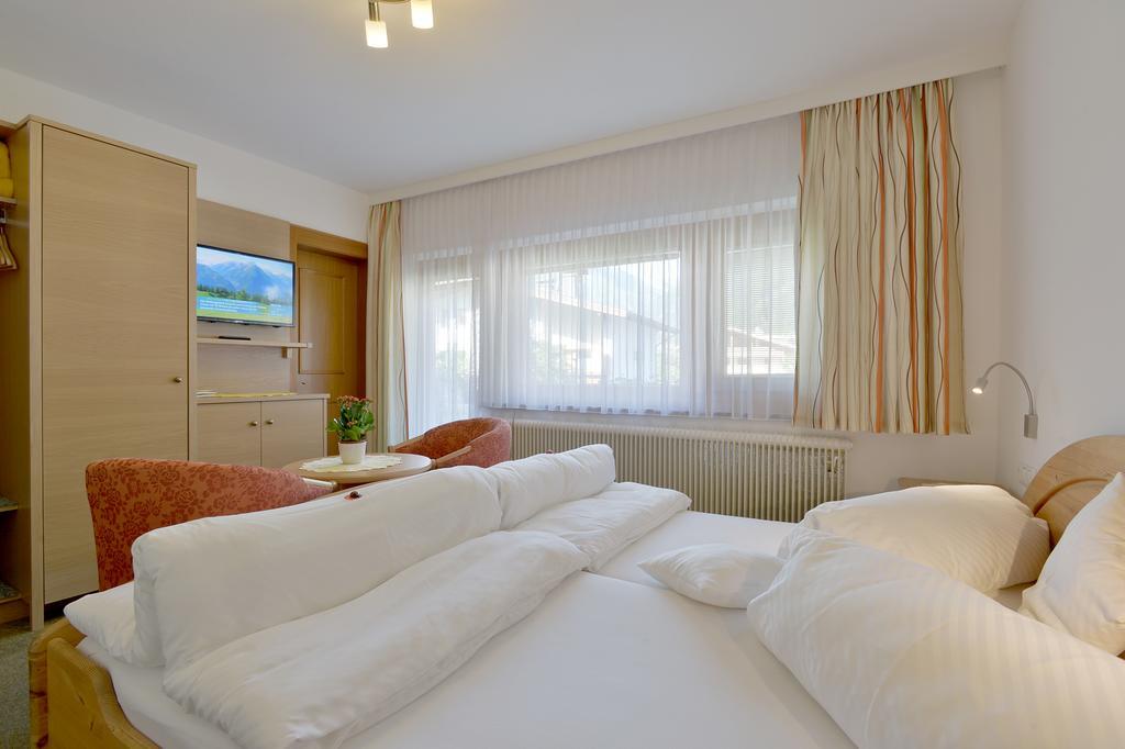Gaestehaus Ahornblick Mayrhofen Bilik gambar