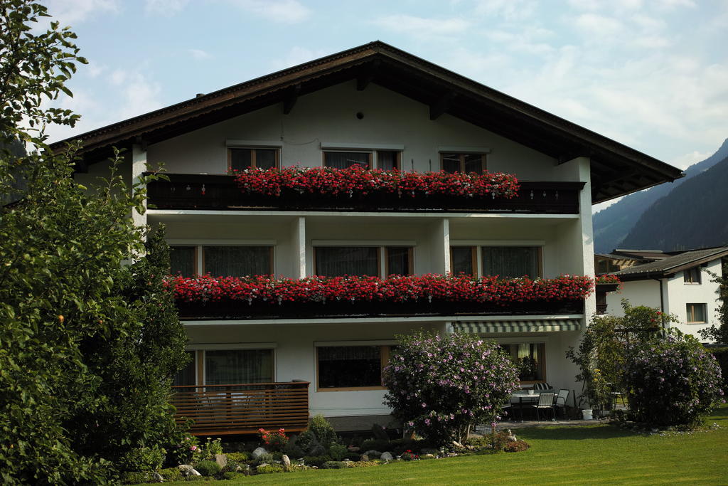 Gaestehaus Ahornblick Mayrhofen Luaran gambar
